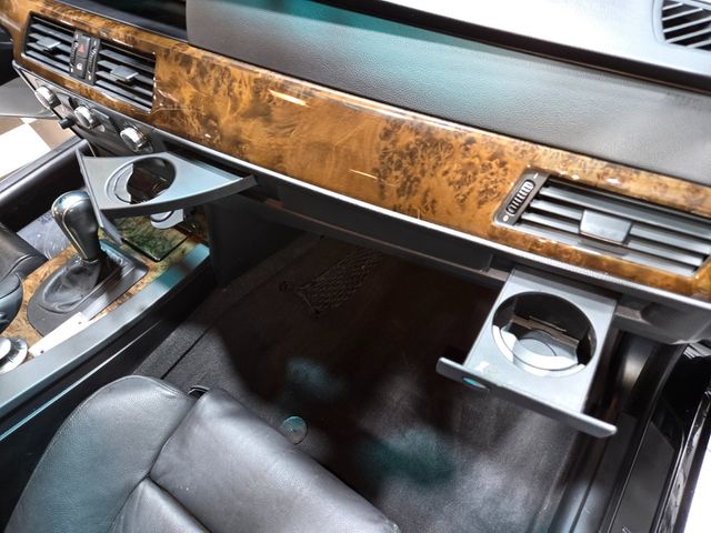 2006 BMW 5 Series 530i - 22975298 - 53