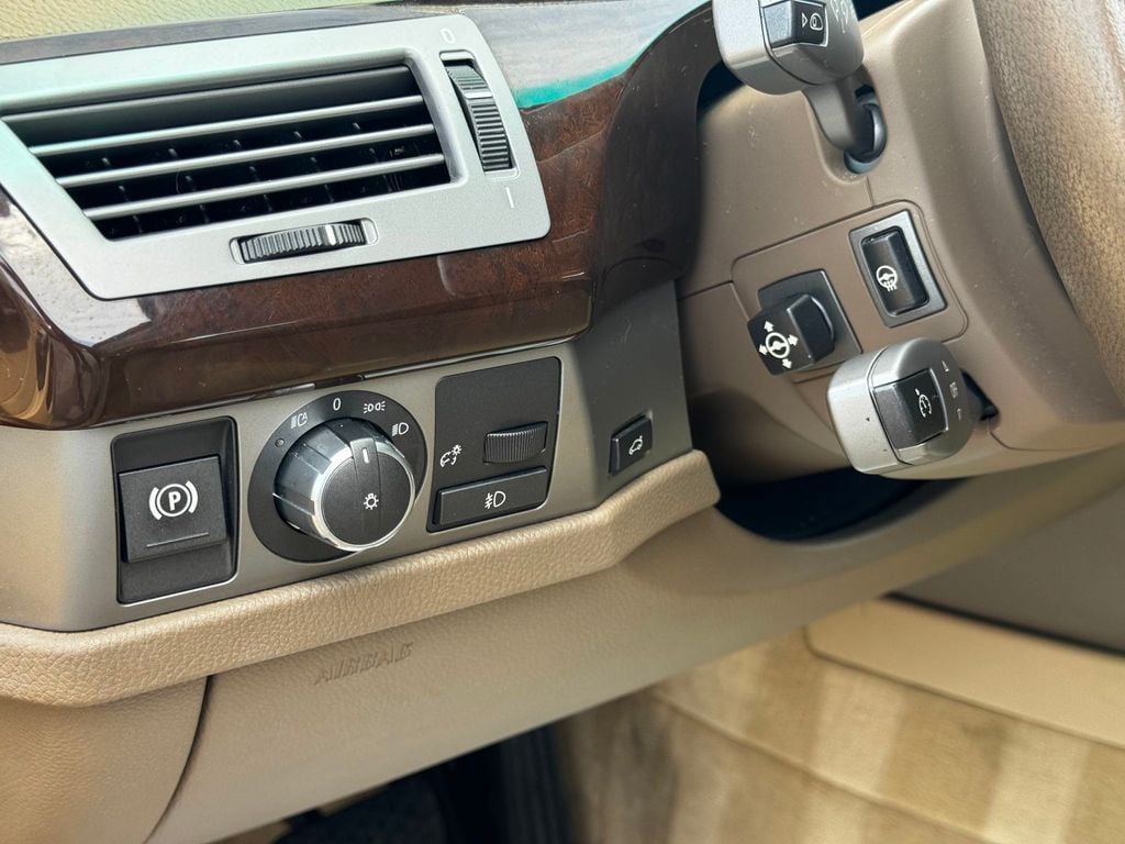 2006 BMW 7 Series 750Li - 23039289 - 9