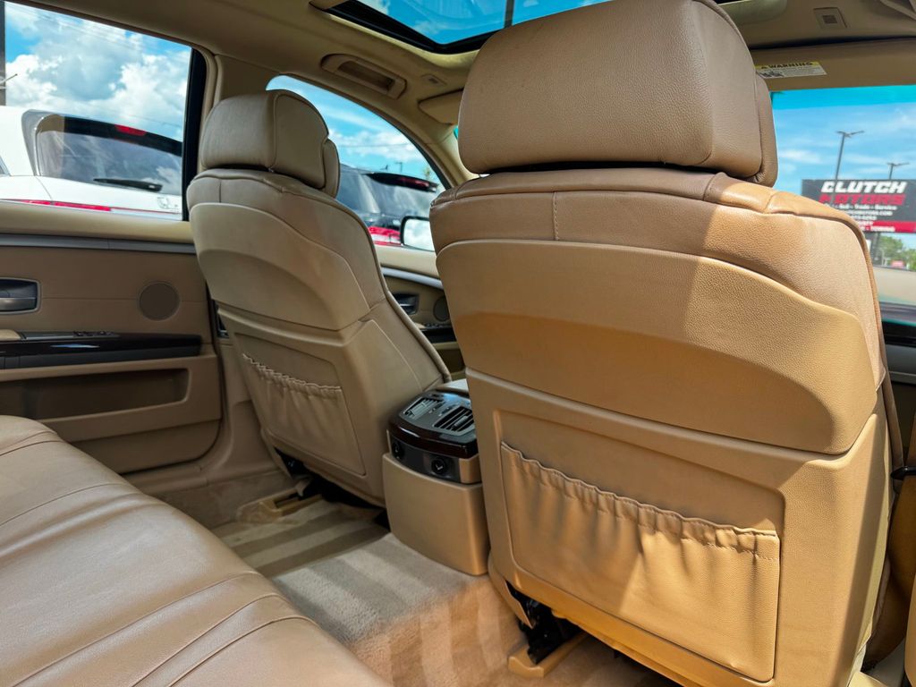 2006 BMW 7 Series 750Li - 23039289 - 17