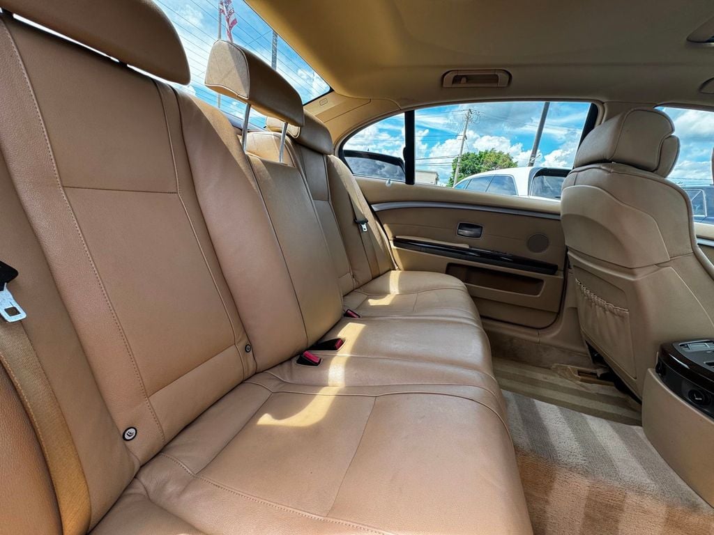 2006 BMW 7 Series 750Li - 23039289 - 18