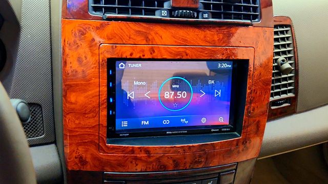 2006 Cadillac CTS 4dr Sedan 3.6L w/ 18'' Wheel Performance & Luxury Packages - 23000319 - 18