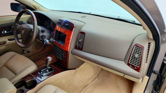 2006 Cadillac CTS 4dr Sedan 3.6L w/ 18'' Wheel Performance & Luxury Packages - 23000319 - 24