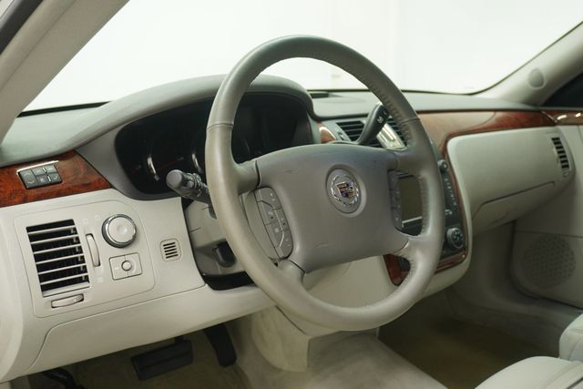 2006 Cadillac DTS 4dr Sedan w/1SC - 23029756 - 9