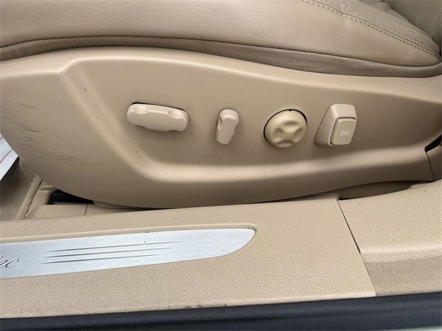 2006 Cadillac DTS Base Trim - 22914701 - 11