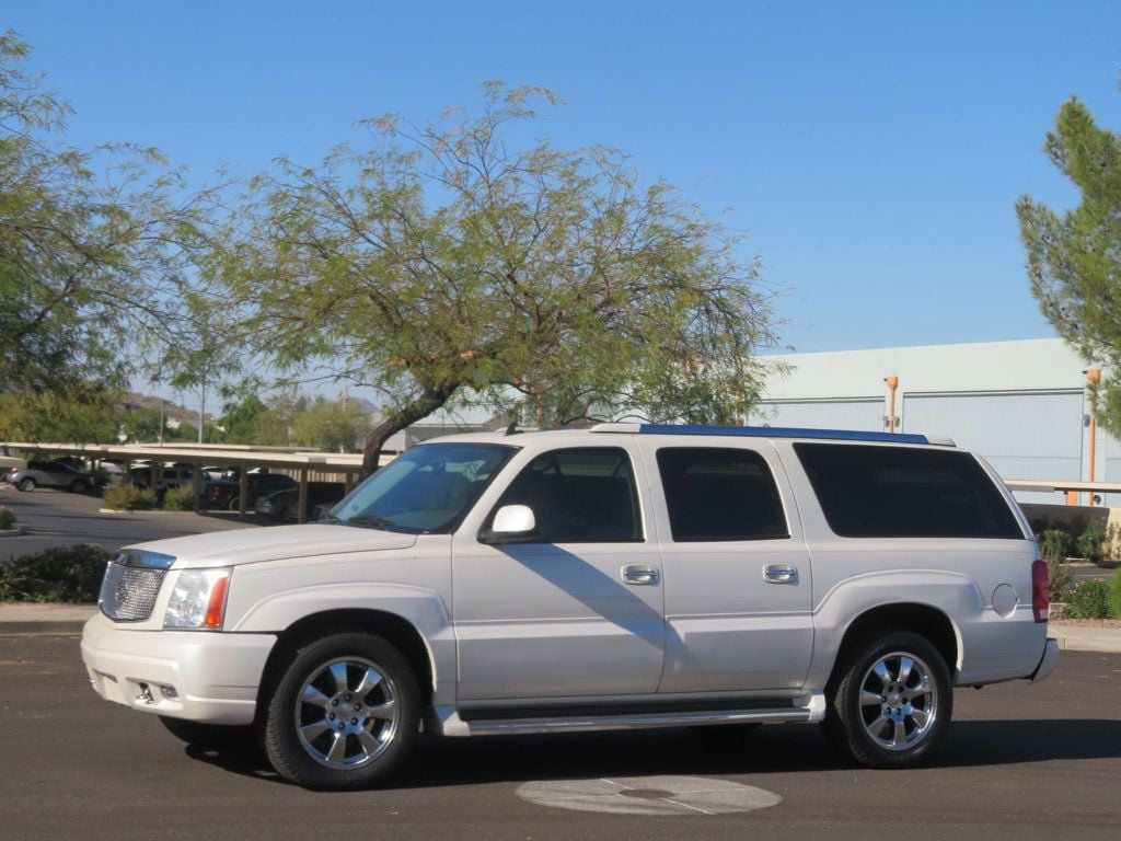 2006 Cadillac Escalade ESV ESCALADE ESV 1OWNER LOW LOW MILES EXTRA CLEAN 6.0 MOTOR  - 22726469 - 0