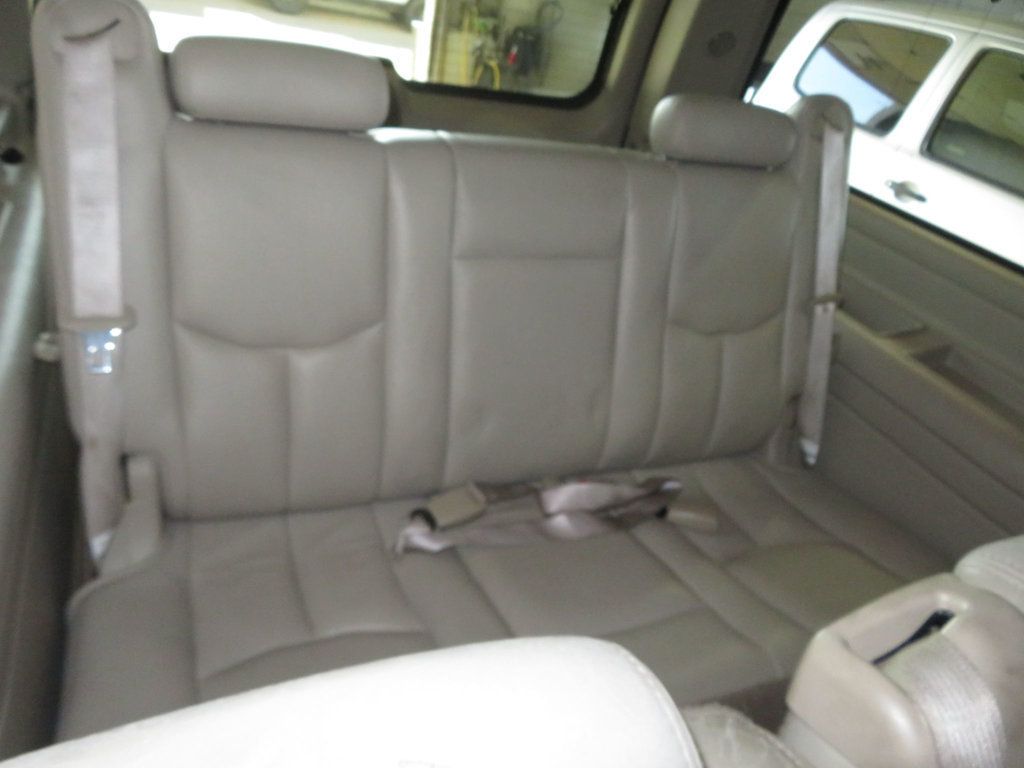 2006 Cadillac Escalade ESV ESCALADE ESV 1OWNER LOW LOW MILES EXTRA CLEAN 6.0 MOTOR  - 22726469 - 28