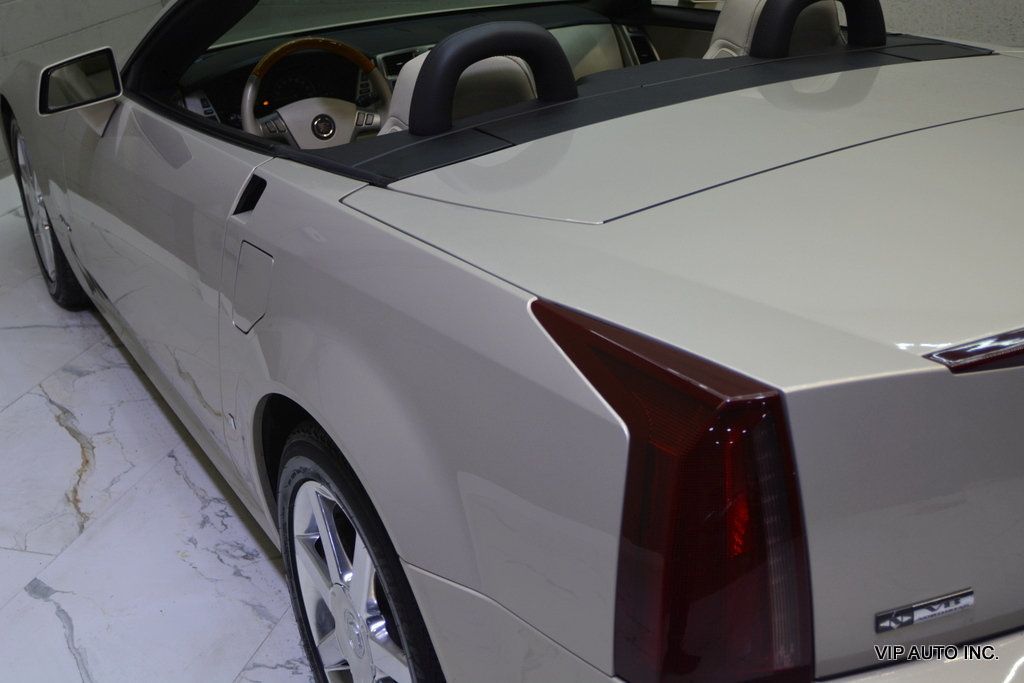 2006 Cadillac XLR 2dr Convertible - 23093068 - 16