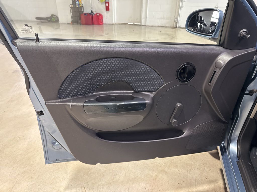 2006 Chevrolet Aveo 4dr Sedan LS - 22975701 - 16