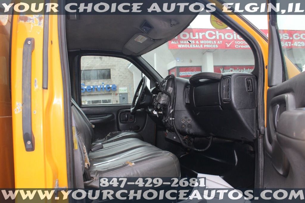 2006 Chevrolet C4500 4X2 2dr Regular Cab 128 224 in. WB - 21915601 - 22