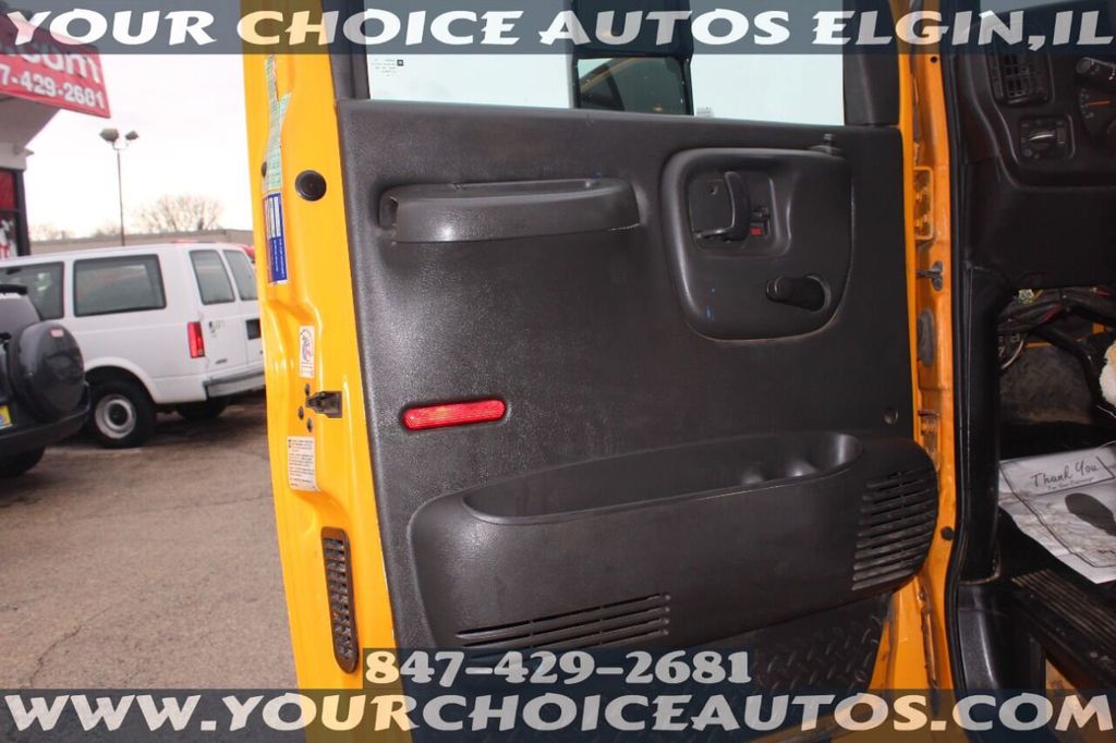 2006 Chevrolet C4500 4X2 2dr Regular Cab 128 224 in. WB - 21915601 - 23