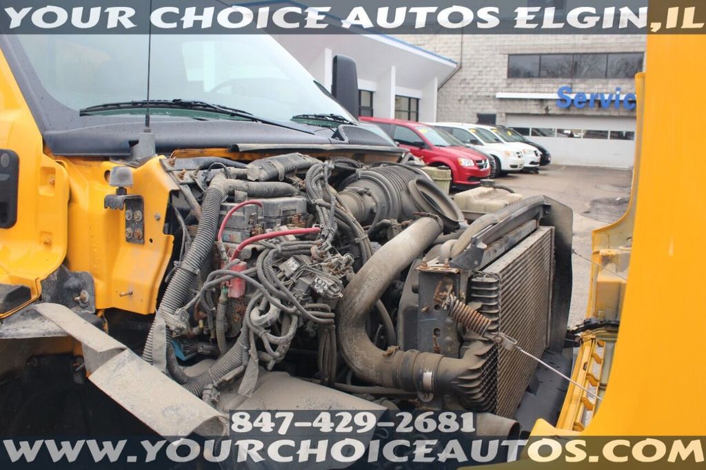 2006 Chevrolet C4500 4X2 2dr Regular Cab 128 224 in. WB - 21915628 - 9