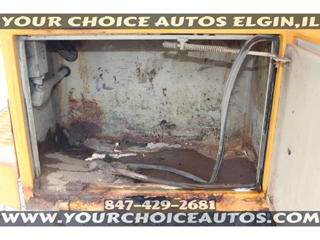 2006 Chevrolet C4500 4X2 2dr Regular Cab 128 224 in. WB - 22957486 - 23