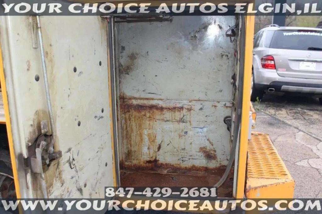 2006 Chevrolet C4500 4X2 2dr Regular Cab 128 224 in. WB - 22957487 - 12