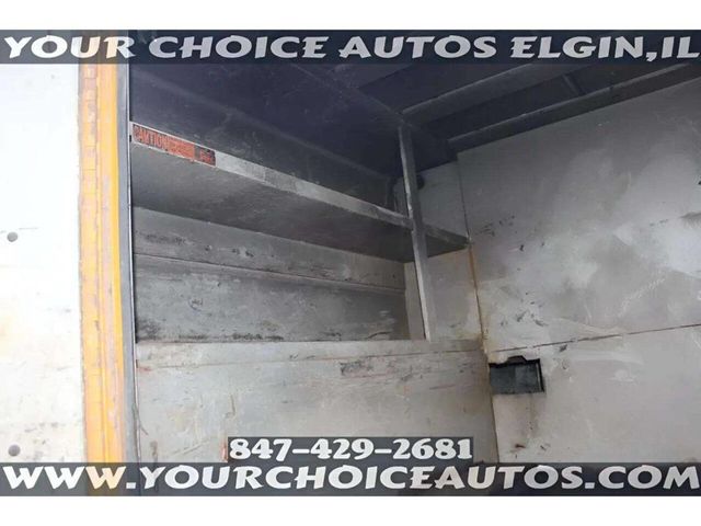 2006 Chevrolet C4500 4X2 2dr Regular Cab 128 224 in. WB - 22957487 - 13