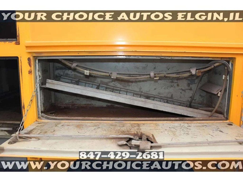2006 Chevrolet C4500 4X2 2dr Regular Cab 128 224 in. WB - 22957487 - 30