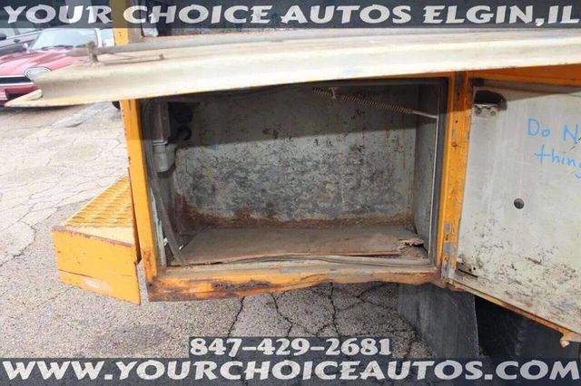 2006 Chevrolet C4500 4X2 2dr Regular Cab 128 224 in. WB - 22957487 - 32