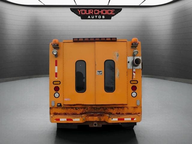 2006 Chevrolet C4500 4X2 2dr Regular Cab 128 224 in. WB - 22957487 - 5