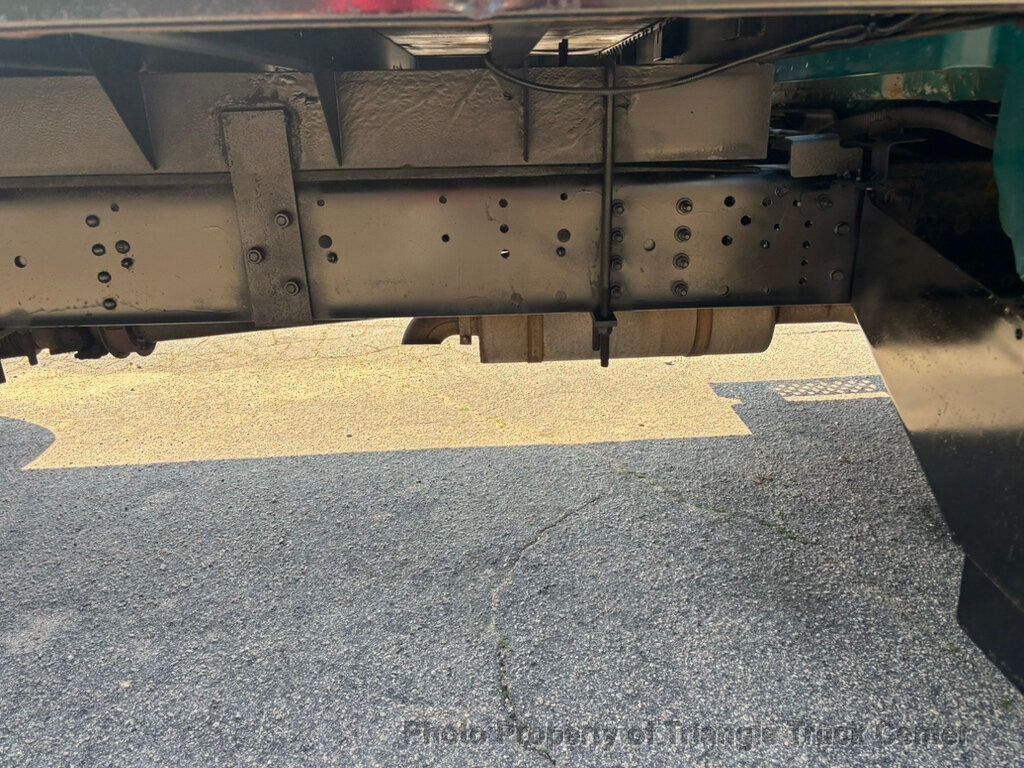 2006 Chevrolet C6500 NON CDL JUST 31k MILES! CAT DIESEL! PRE EMISSION! NO DPF AND NO DEF FLUID! ALLISON AUTO! - 22989175 - 21