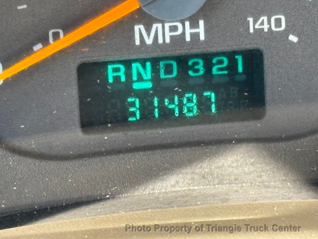 2006 Chevrolet C6500 NON CDL JUST 31k MILES! CAT DIESEL! PRE EMISSION! NO DPF AND NO DEF FLUID! ALLISON AUTO! - 22989175 - 33