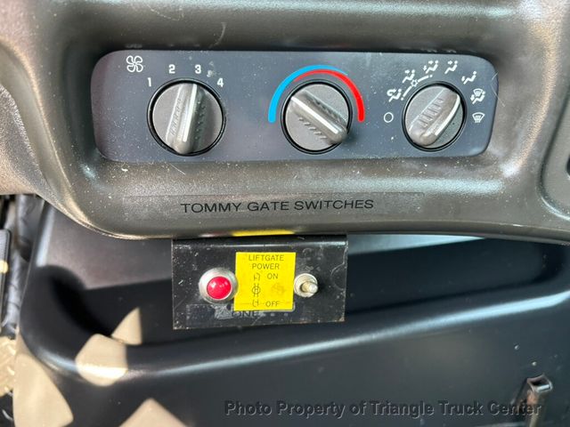 2006 Chevrolet C6500 NON CDL JUST 31k MILES! CAT DIESEL! PRE EMISSION! NO DPF AND NO DEF FLUID! ALLISON AUTO! - 22989175 - 38