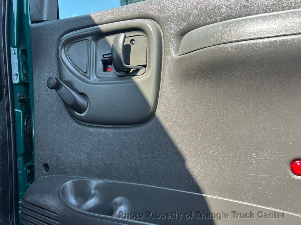 2006 Chevrolet C6500 NON CDL JUST 31k MILES! CAT DIESEL! PRE EMISSION! NO DPF AND NO DEF FLUID! ALLISON AUTO! - 22989175 - 43