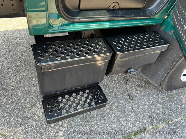 2006 Chevrolet C6500 NON CDL JUST 31k MILES! CAT DIESEL! PRE EMISSION! NO DPF AND NO DEF FLUID! ALLISON AUTO! - 22989175 - 44