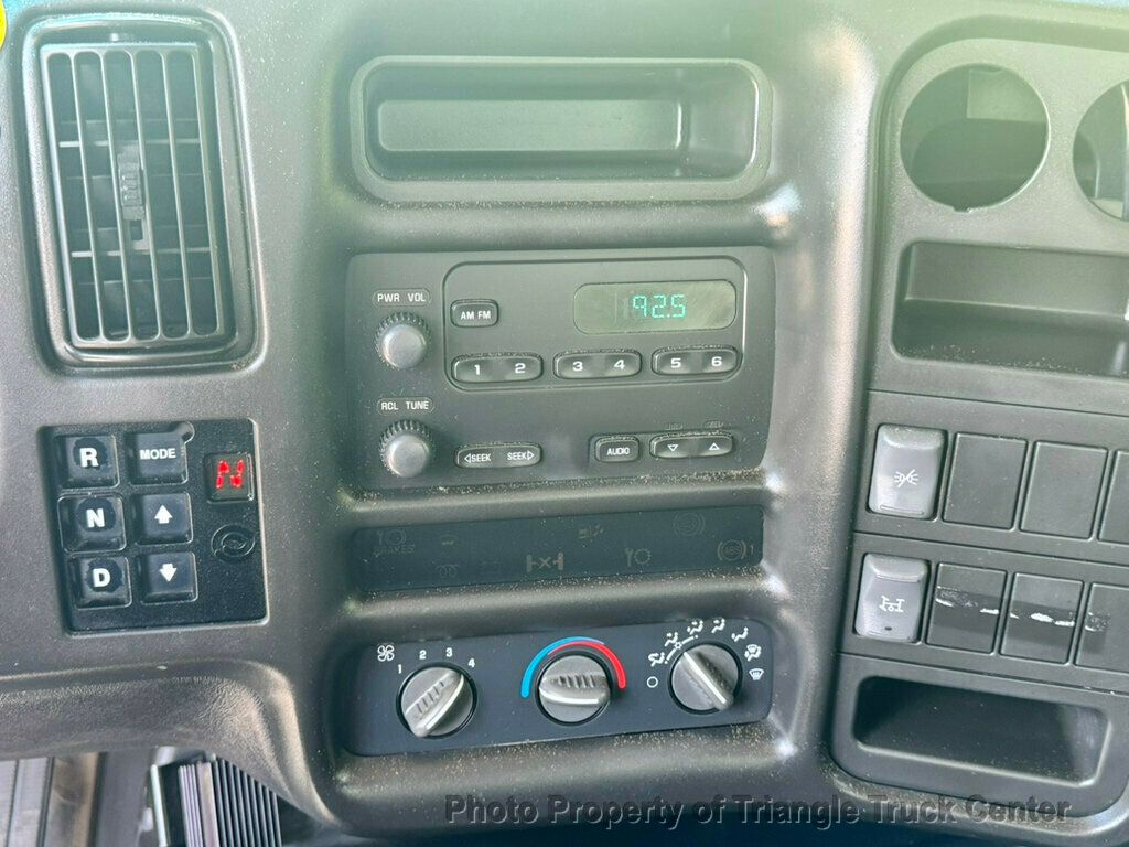 2006 Chevrolet C7500 NON CDL! JUST 47k MILES! LIFT GATE CAT C7 PRE EMISSION! ALLISON AUTO! - 23002293 - 35