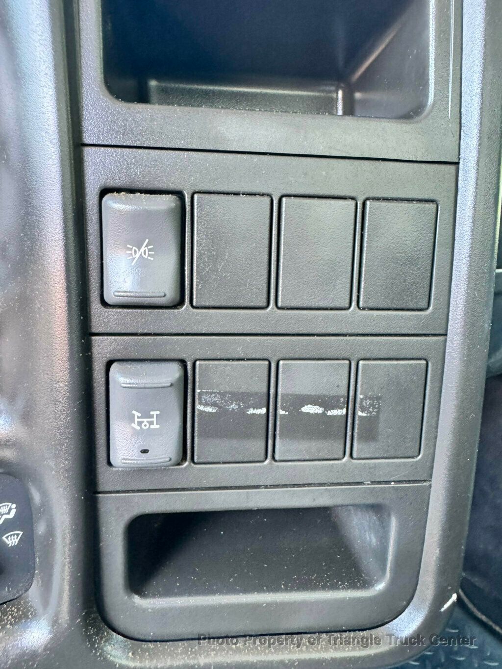 2006 Chevrolet C7500 NON CDL! JUST 47k MILES! LIFT GATE CAT C7 PRE EMISSION! ALLISON AUTO! - 23002293 - 37