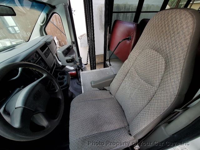 2006 Chevrolet Express 20-Passenger Bus Express 20-Passenger Bus - 22678965 - 1