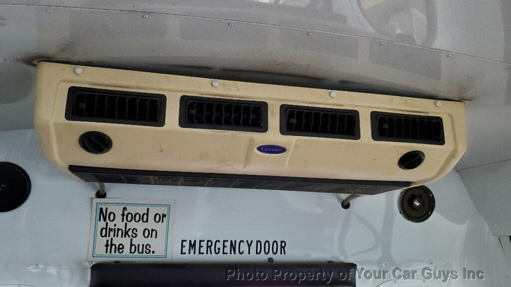 2006 Chevrolet Express 20-Passenger Bus Express 20-Passenger Bus - 22678965 - 4