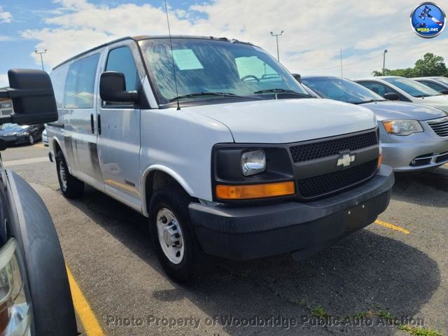 2006 Chevrolet Express Cargo Van 2500 135" WB RWD - 23041755 - 2