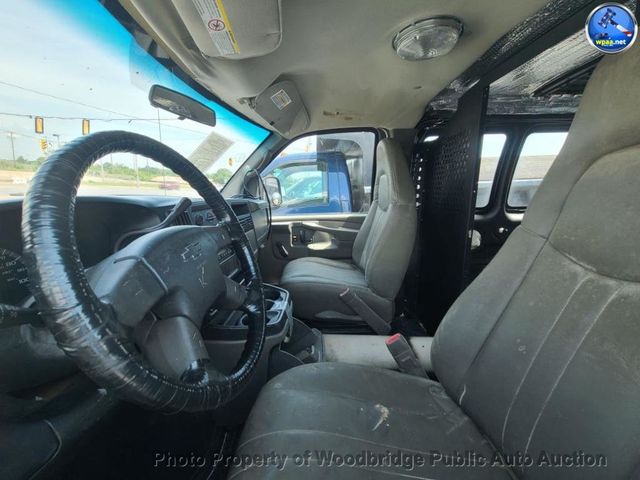 2006 Chevrolet Express Cargo Van 2500 135" WB RWD - 23041755 - 8