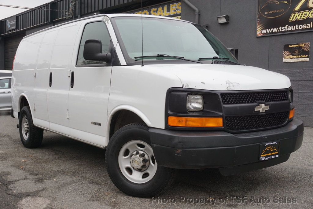2006 Chevrolet Express Cargo Van 2500 135" WB RWD - 22949842 | Video 1