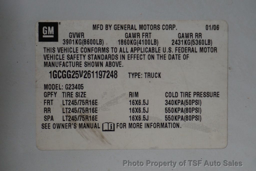 2006 Chevrolet Express Cargo Van 2500 135" WB RWD - 22949842 - 17