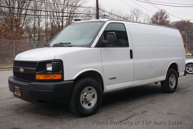 2006 Chevrolet Express Cargo Van 2500 135" WB RWD - 22949842 - 2
