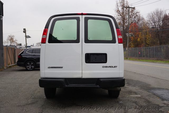 2006 Chevrolet Express Cargo Van 2500 135" WB RWD - 22949842 - 5