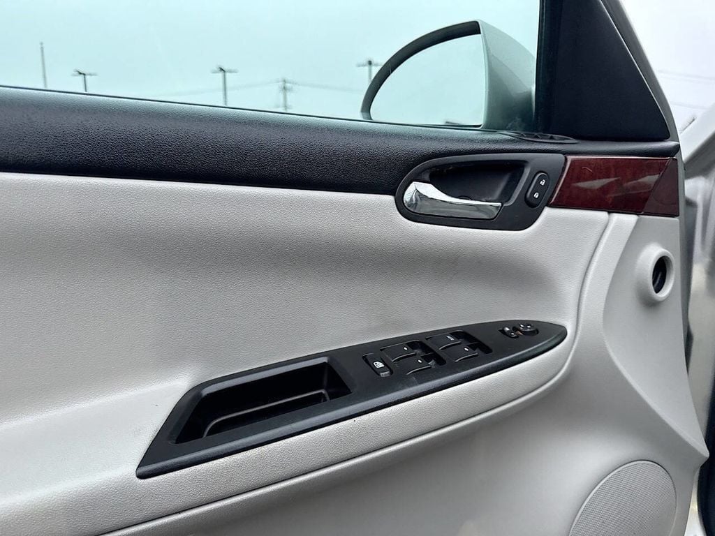 2006 Chevrolet Impala 4dr Sedan LT 3.5L - 22965017 - 9