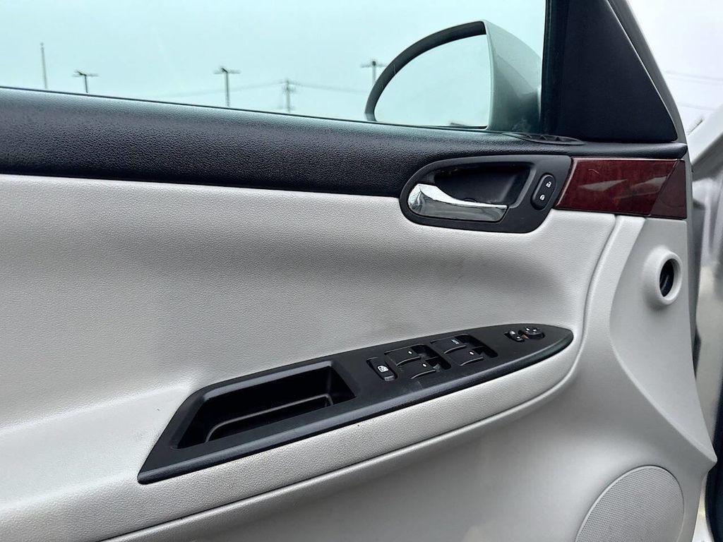 2006 Chevrolet Impala LT 4dr Sedan w/3.5L - 22965017 - 9