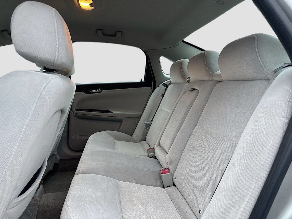 2006 Chevrolet Impala LT 4dr Sedan w/3.5L - 22965017 - 13