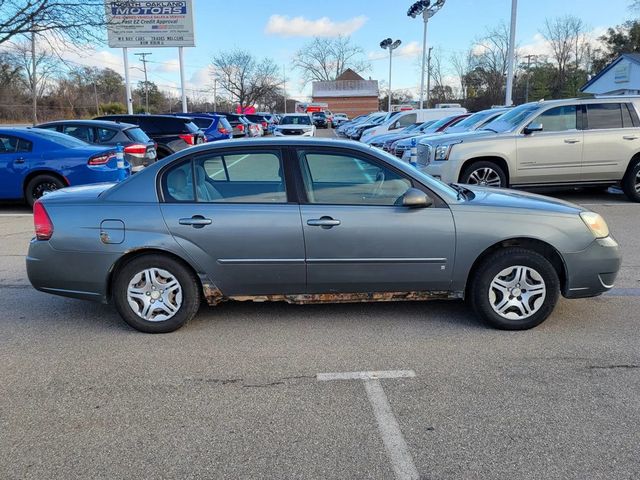 2006 Chevrolet Malibu LS Sedan 4D - 22948981 - 2