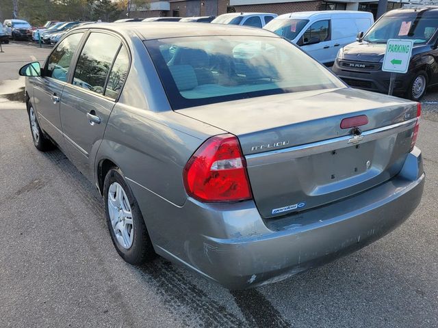 2006 Chevrolet Malibu LS Sedan 4D - 22948981 - 4