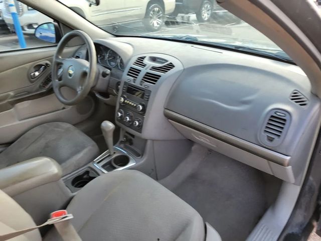 2006 Chevrolet Malibu LS Sedan 4D - 22948981 - 7