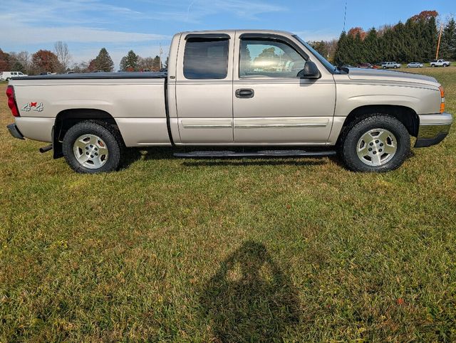 2006 Chevrolet Silverado 1500 CLEAN CARFAX - 23097066 - 1