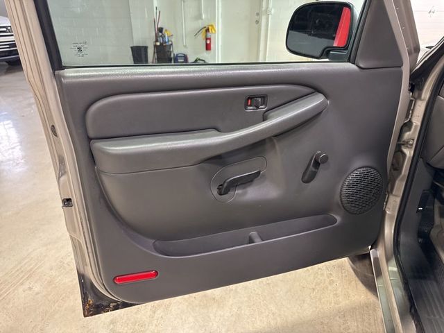 2006 Chevrolet Silverado 1500 Reg Cab 133.0" WB 2WD Work Truck - 23001881 - 16