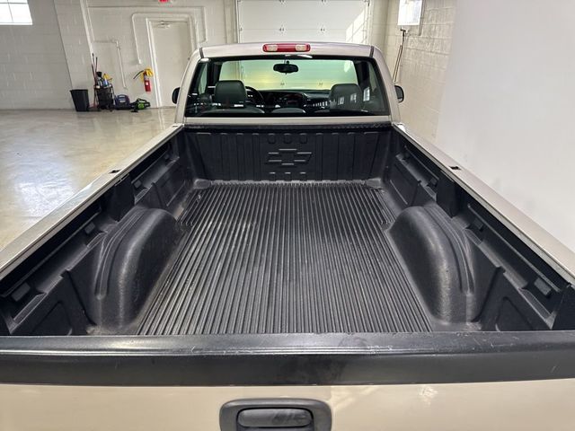 2006 Chevrolet Silverado 1500 Reg Cab 133.0" WB 2WD Work Truck - 23001881 - 17