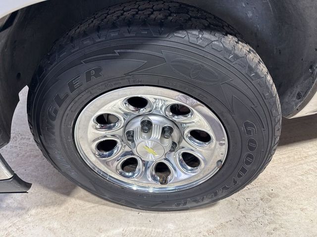 2006 Chevrolet Silverado 1500 Reg Cab 133.0" WB 2WD Work Truck - 23001881 - 1