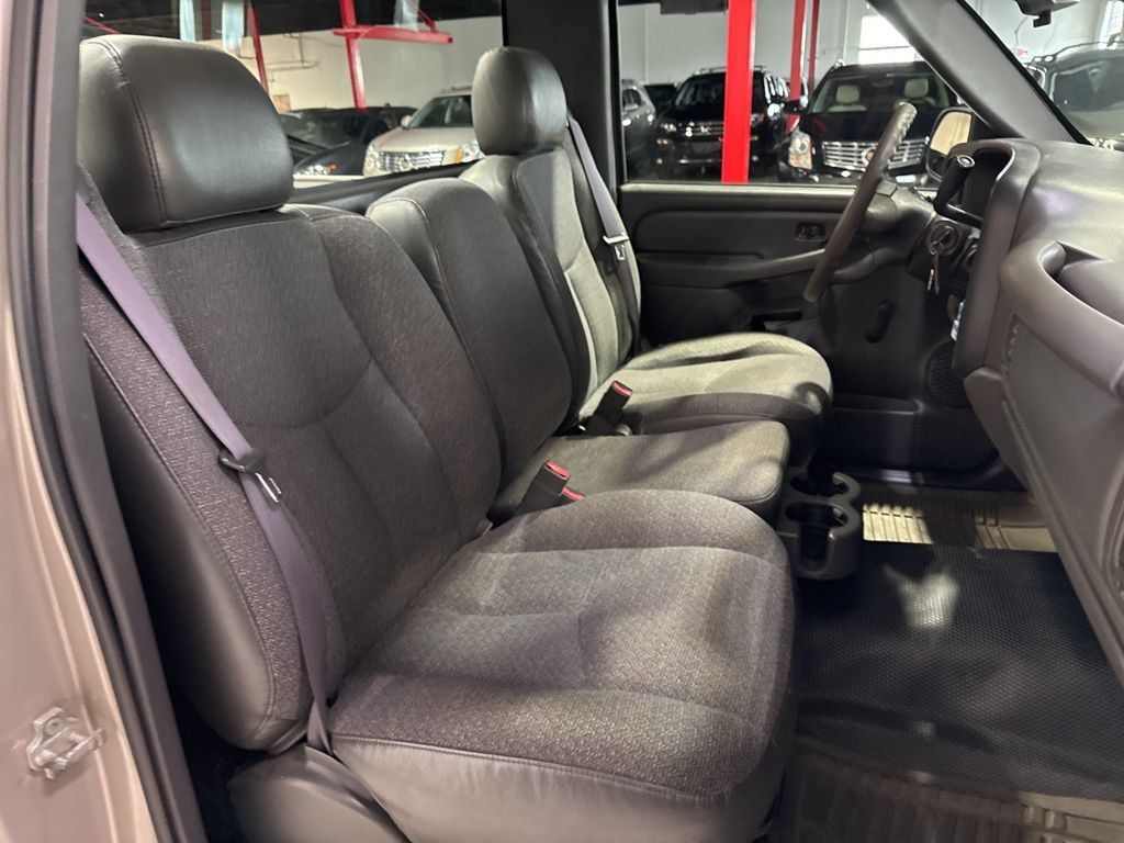 2006 Chevrolet Silverado 1500 Reg Cab 133.0" WB 2WD Work Truck - 23001881 - 20