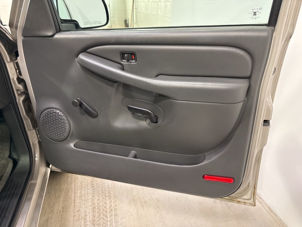 2006 Chevrolet Silverado 1500 Reg Cab 133.0" WB 2WD Work Truck - 23001881 - 21