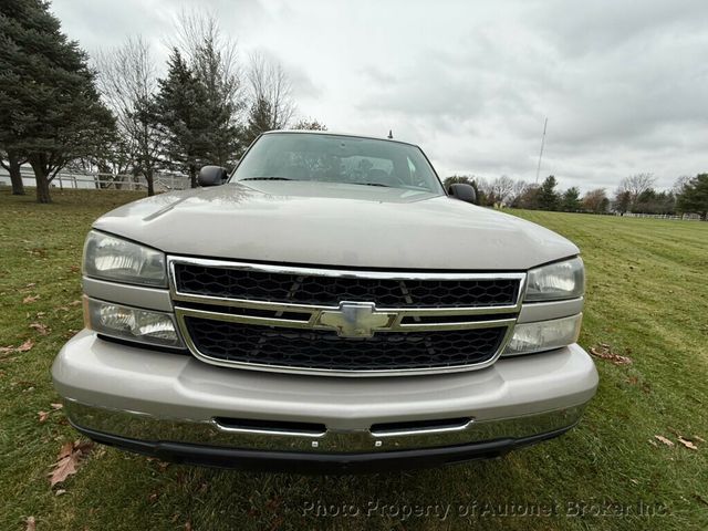 2006 Chevrolet Silverado 1500 Reg Cab 133.0" WB 4WD LT1 - 22680342 - 2