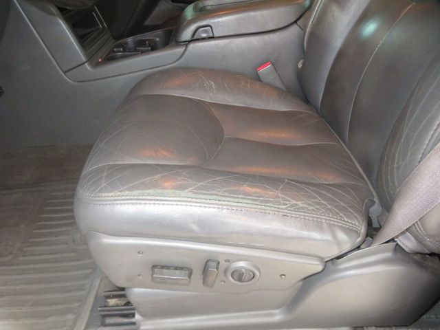 2006 Chevrolet Silverado 2500HD EXTRA CLEAN 6SPEED ALLISON TRANNY 4X4 DURAMAX LOW MILES DIESEL  - 23086162 - 18